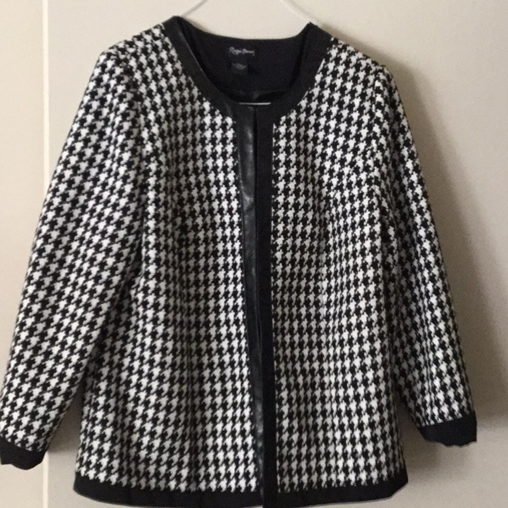 Maggie Barnes hairbone jacket black white